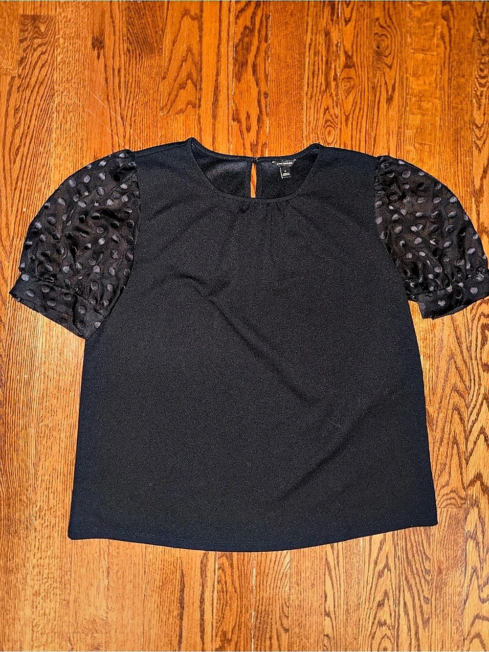Ann Taylor Black Short Sleeve Top Size Medium Like New